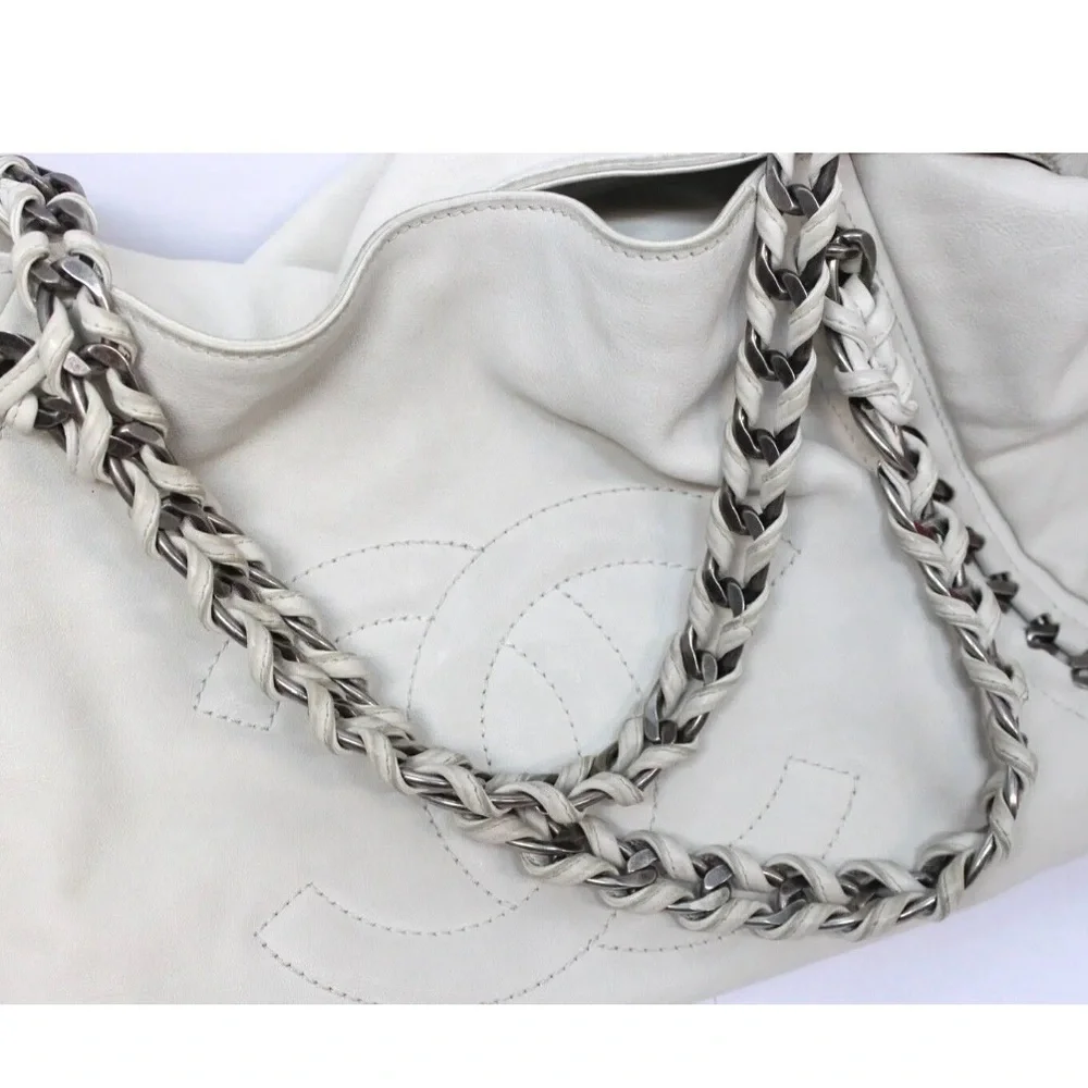 Chanel White Leather Chain-Trim Shoulder Bag